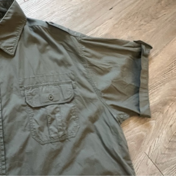 🔥SALE - any 4/$20. Brody Men’s SS Button Up Shirt - Picture 2 of 4